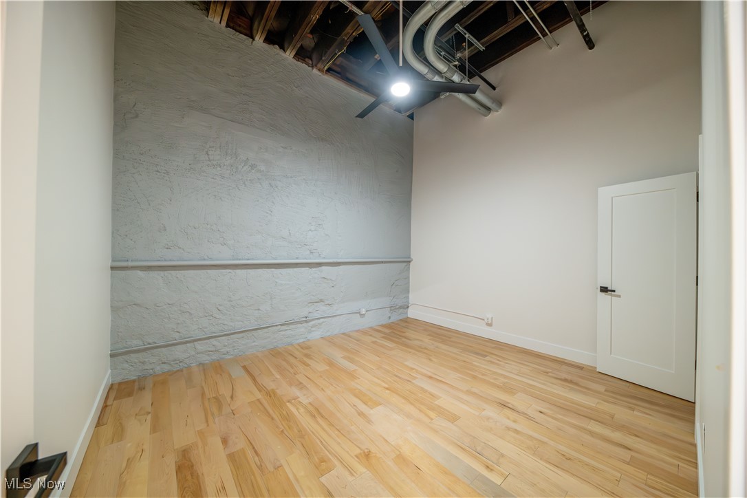 A Together With An Undivided I - Commercial Sale