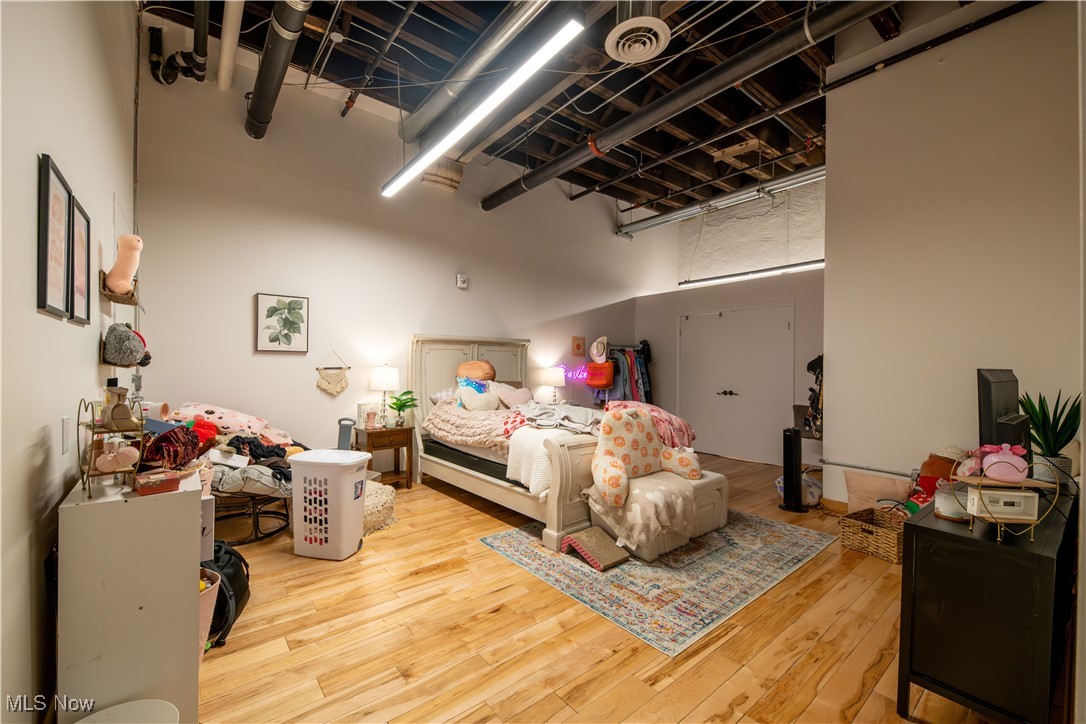 A Together With An Undivided I - Commercial Sale