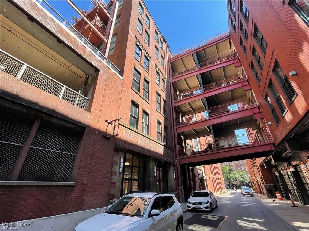 A Together With An Undivided I - Commercial Sale