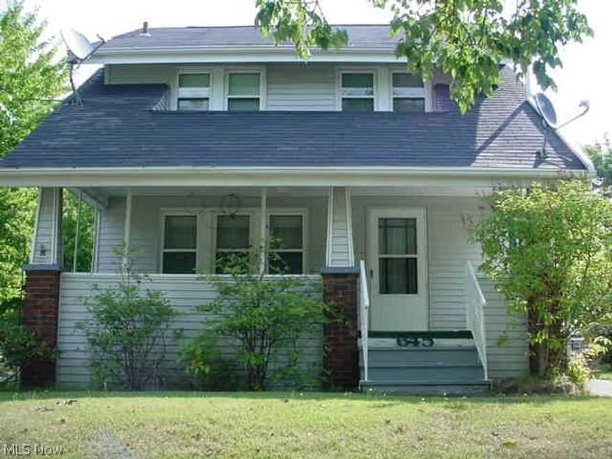 Vinyl 2 1/2 story with character! Gorgeous woodwork and hard wood floors! 3-4 bed, 2 full baths! Remodeled kitchen w/wood floor and skylight! Slider to private rear sitting area! All appliances stay! Formal dining w/built ins! Living room w/gas fireplace! 3 bed on second floor and walk thru one bed to the third floor master suite w/skylights! 2+ detached garage and storage shed! Basement rec room, full bath and laundry w/washer & dryer! Updates about 10 yrs, windows, roof, furnace & AC!