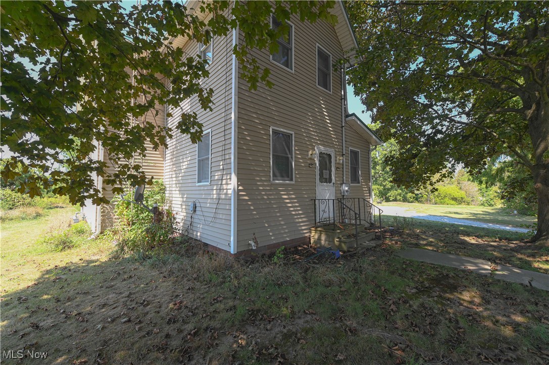 5869 Beechwood Avenue, Alliance, Ohio image 8