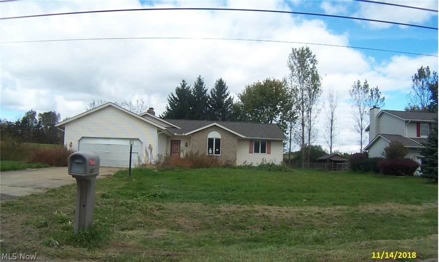 Looking for an investor that is willing to bring this abused property back to the great home it had been in the past. Needs a bit of repairs and updating, but the end result will be worth it. Great Open Floor Plan Rear deck