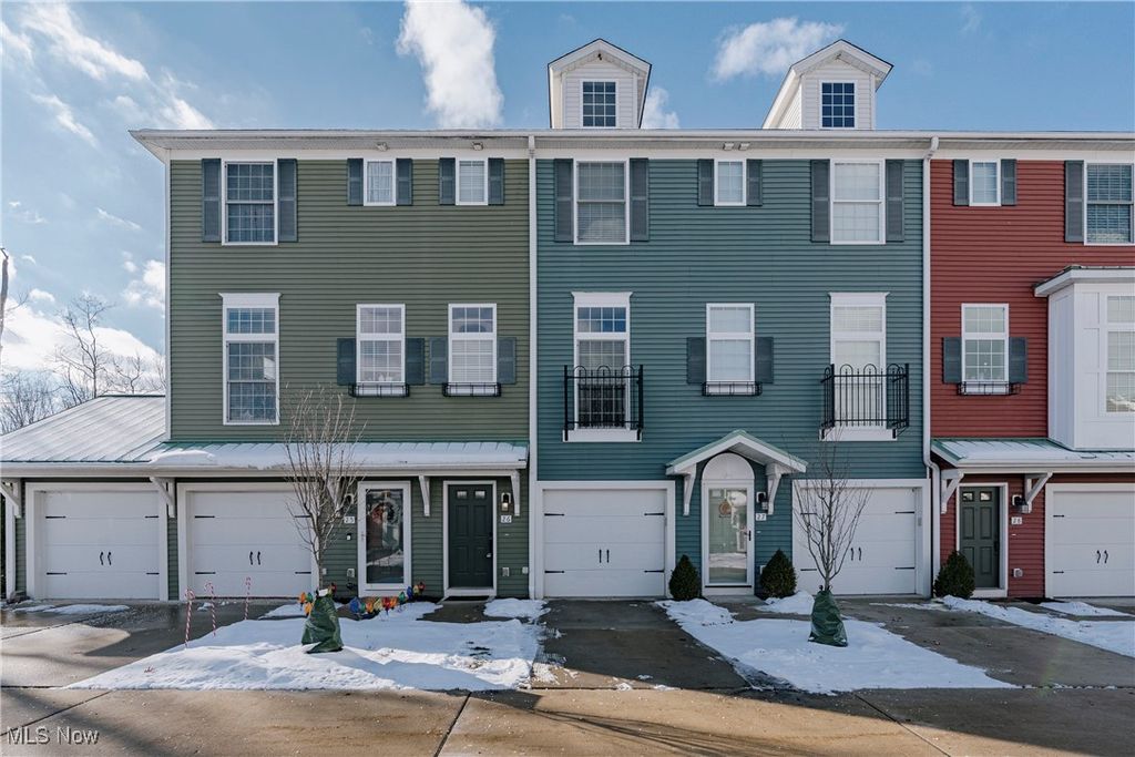 Photo of 26 Grandview Drive, Rocky River, OH 44116 (MLS # 5176916)