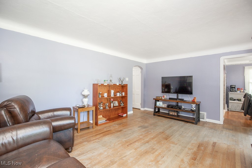 4315 W 137th Street