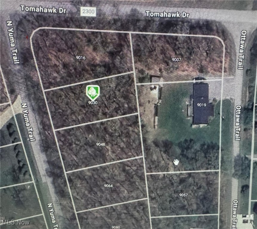 Looking for land to build that dream home at Lake Tomahawk? HERE IT IS!!. Two lots located at the corner of Tomahawk Dr and Yuma Trail. Lake Tomahawk is a golf cart community of 630 acres of land with a 150 acre lake. Enjoy those sunsets over the lake while having a picnic at the pavilion or enjoying those community activities.