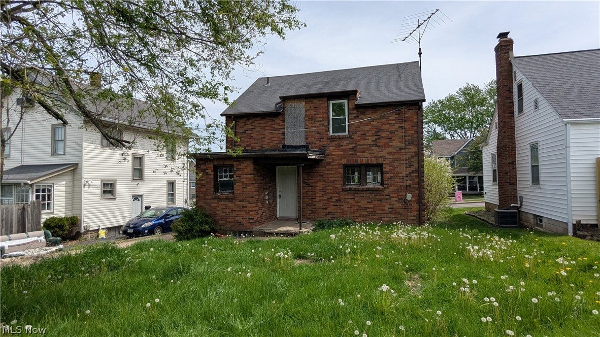 350 Sturges Avenue