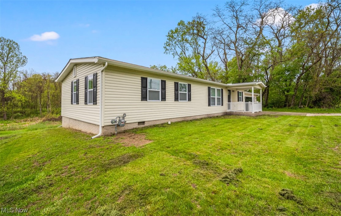 1527 Carterland Drive, Ashtabula, Ohio image 2