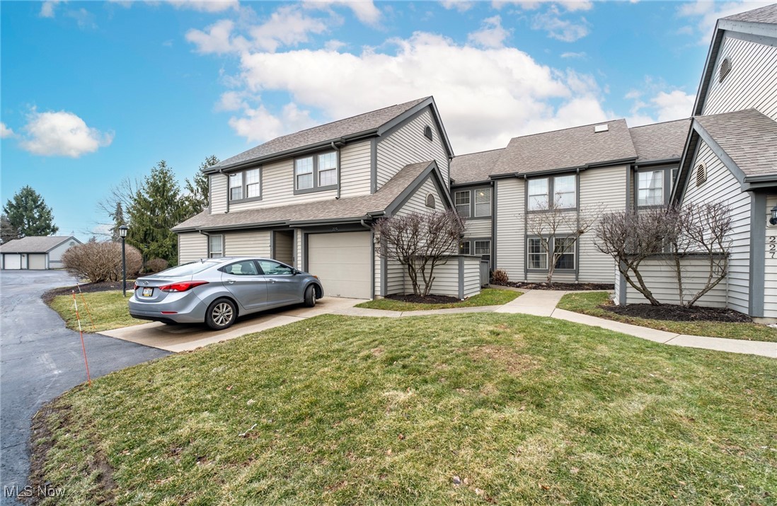 225 N Bayshore Drive #3, Columbiana, Ohio image 2