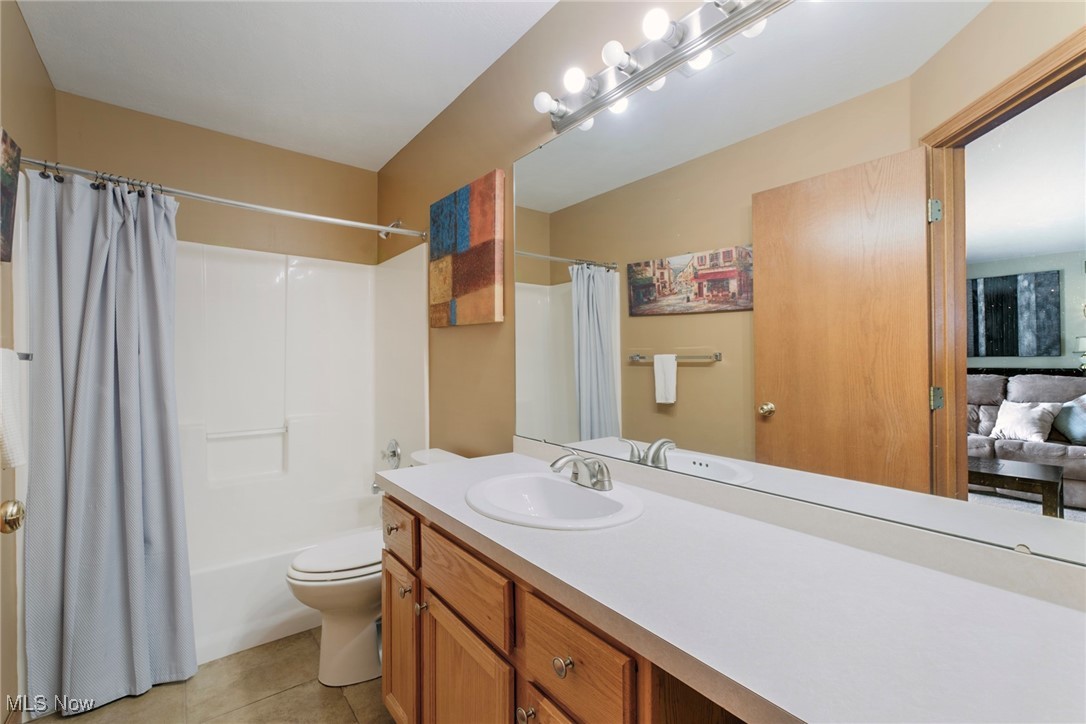 225 N Bayshore Drive #3, Columbiana, Ohio image 29