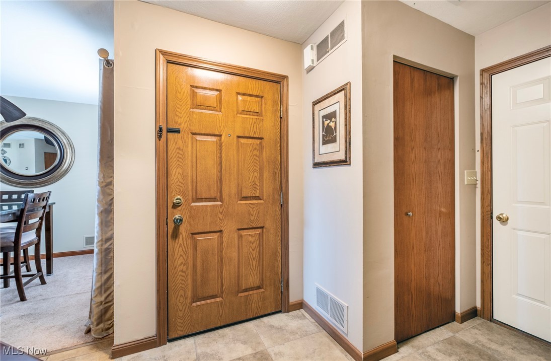 225 N Bayshore Drive #3, Columbiana, Ohio image 5