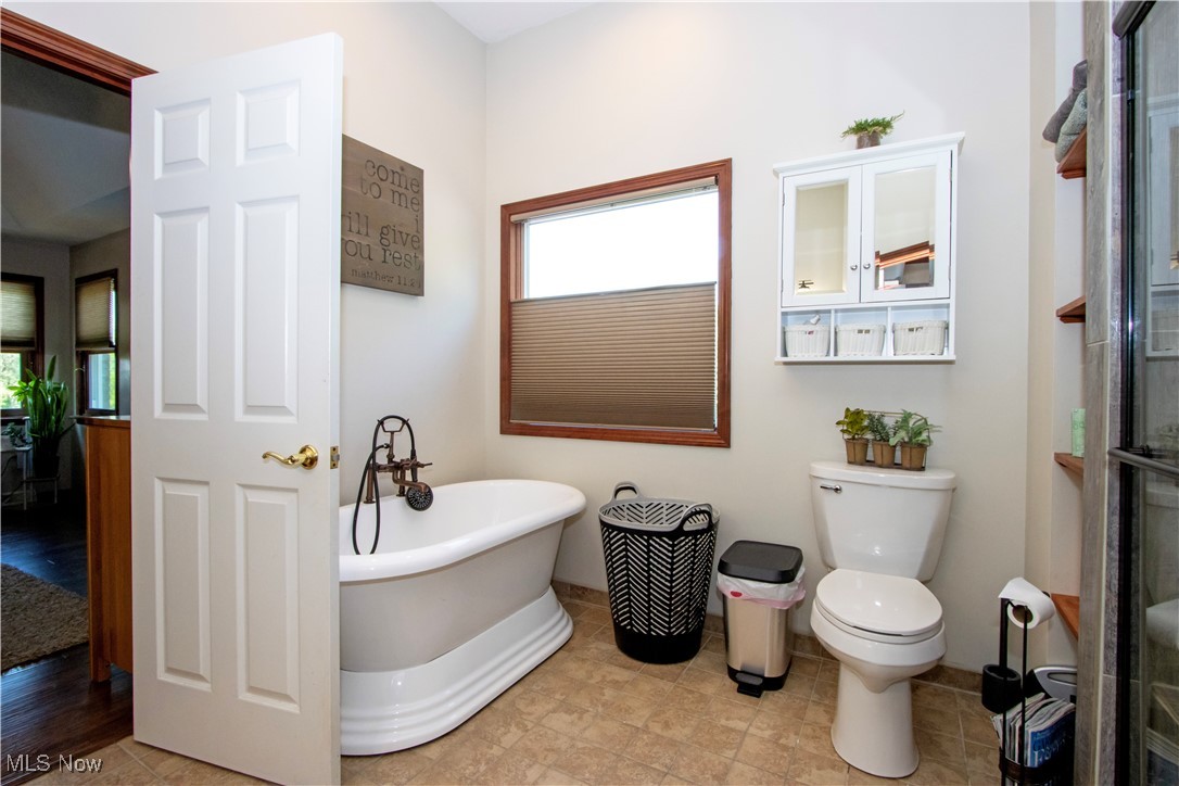 9815 Fox Knoll Drive, Orrville, Ohio image 39