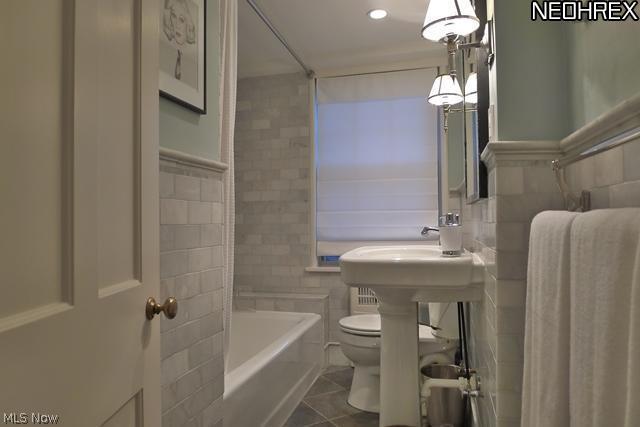 SHAKER COURTS - Residential Lease