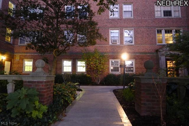 SHAKER COURTS - Residential Lease