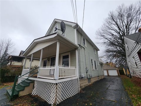 Single Family Residence in Maple Heights OH 5152 Stanley Ave 1.jpg