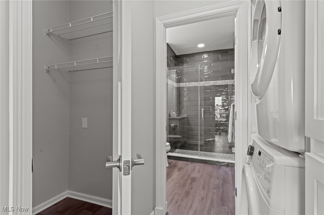 Cleveland, Ohio 44113, United States, 1 Bedroom Bedrooms, ,1 BathroomBathrooms,Residential,Contingent,200827