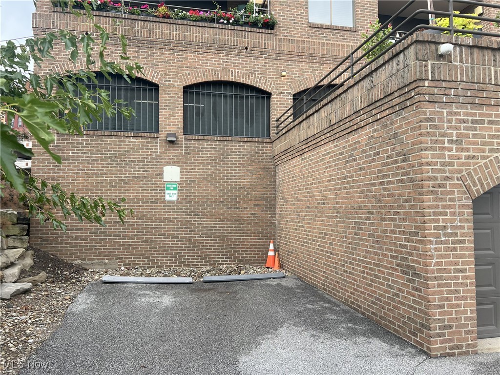 Cleveland, Ohio 44113, United States, 1 Bedroom Bedrooms, ,1 BathroomBathrooms,Residential,Contingent,200827