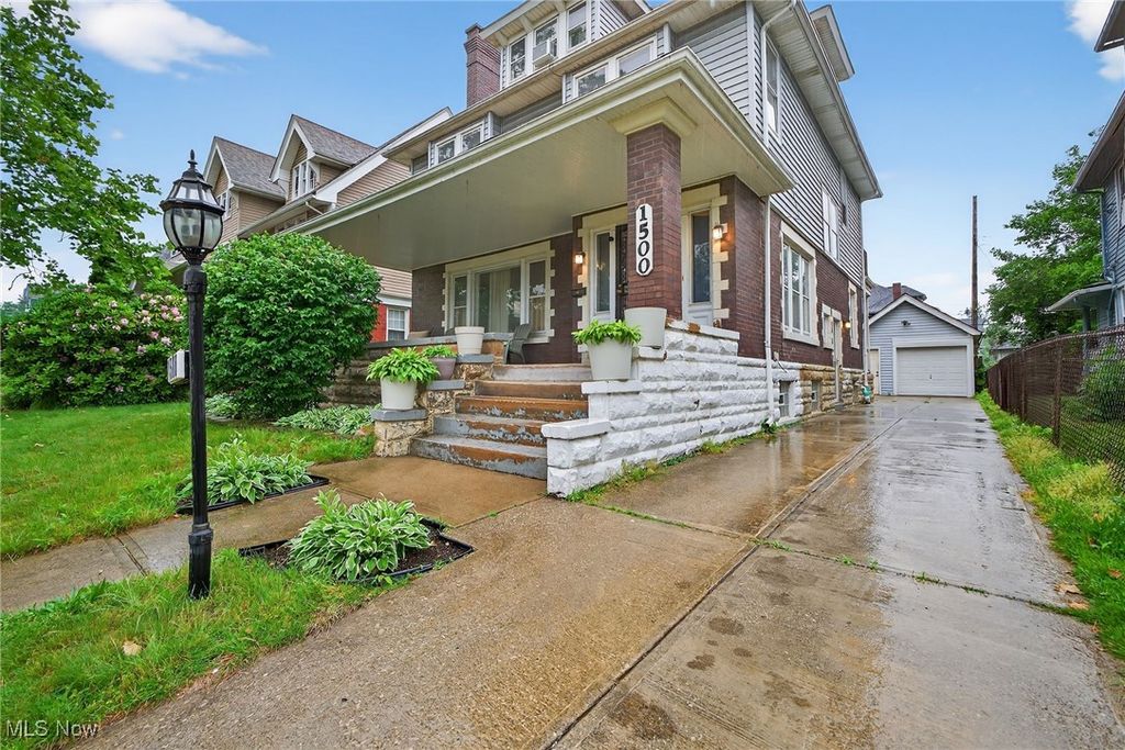 Photo of 1500 E 107th Street, Cleveland, OH 44106 (MLS # 5174933)