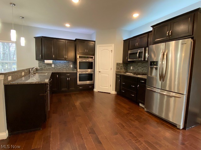 Aces Paradise Sub - Residential