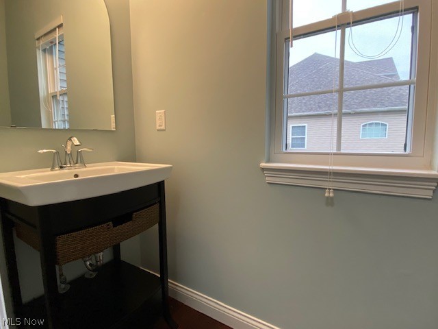 Aces Paradise Sub - Residential