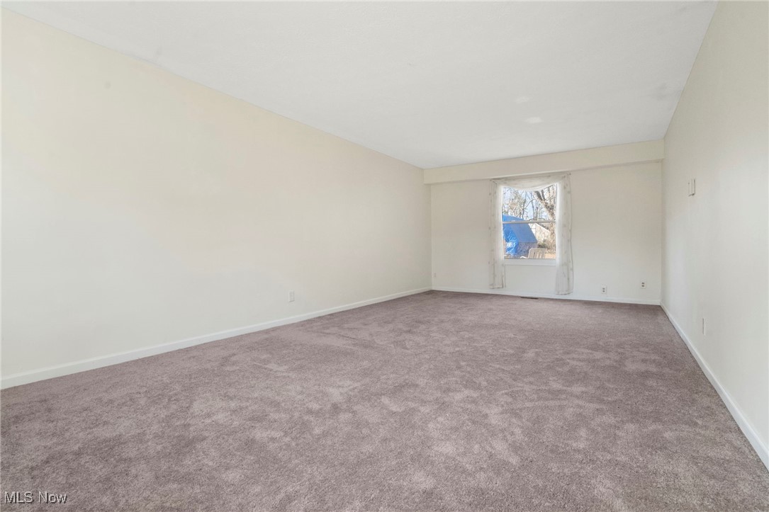 3853 Morley Drive, Kent, Ohio image 7