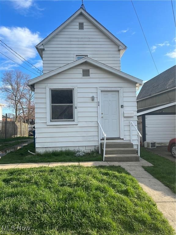 315 Plymouth Ave, Girard, Ohio image 1