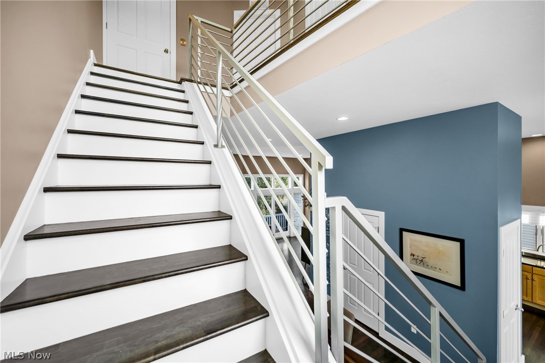 S S Tones Surv/College - Residential