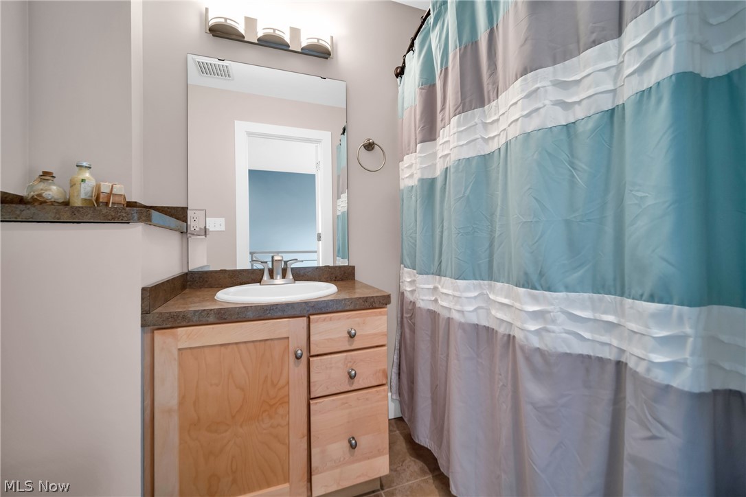 S S Tones Surv/College - Residential