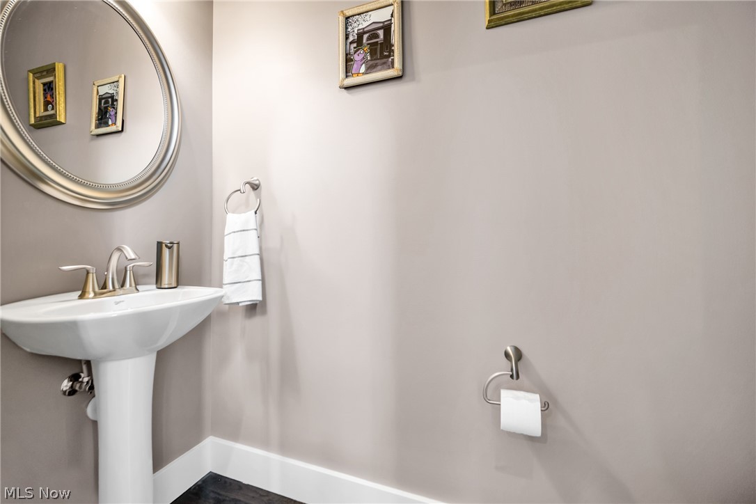 S S Tones Surv/College - Residential