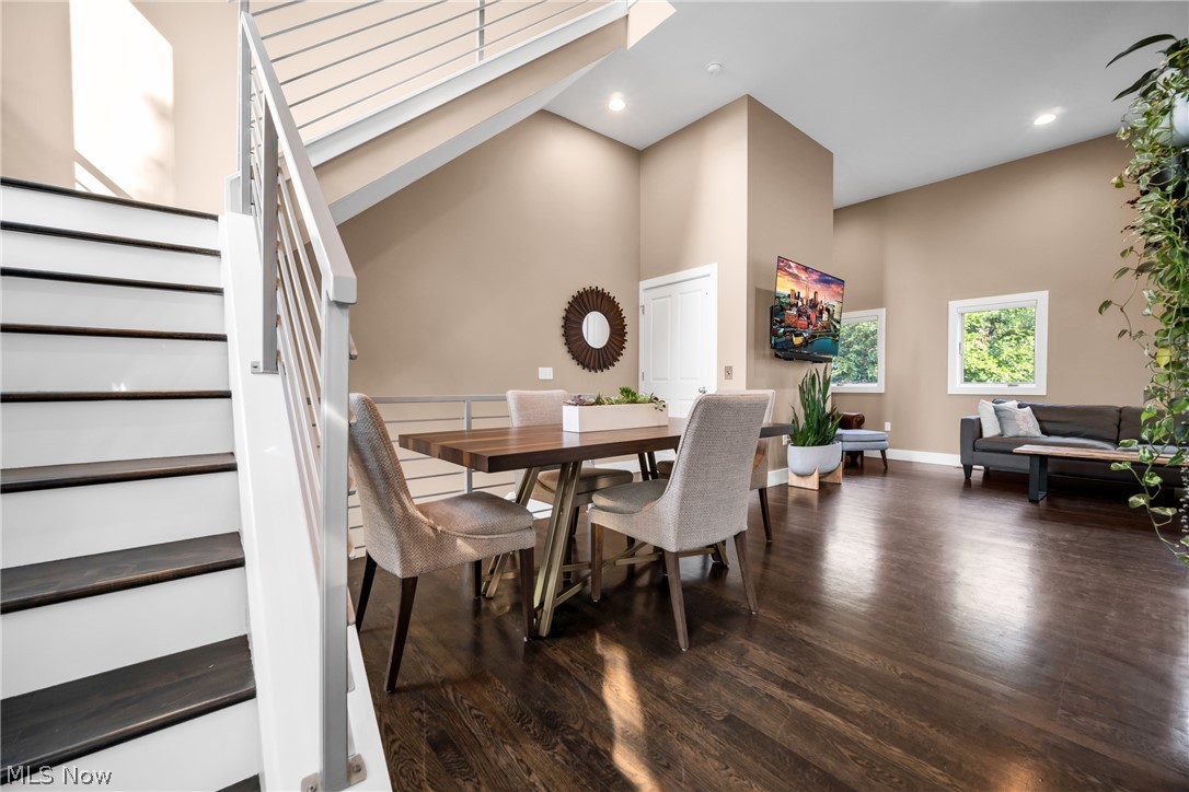 S S Tones Surv/College - Residential