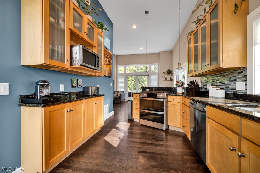 S S Tones Surv/College - Residential