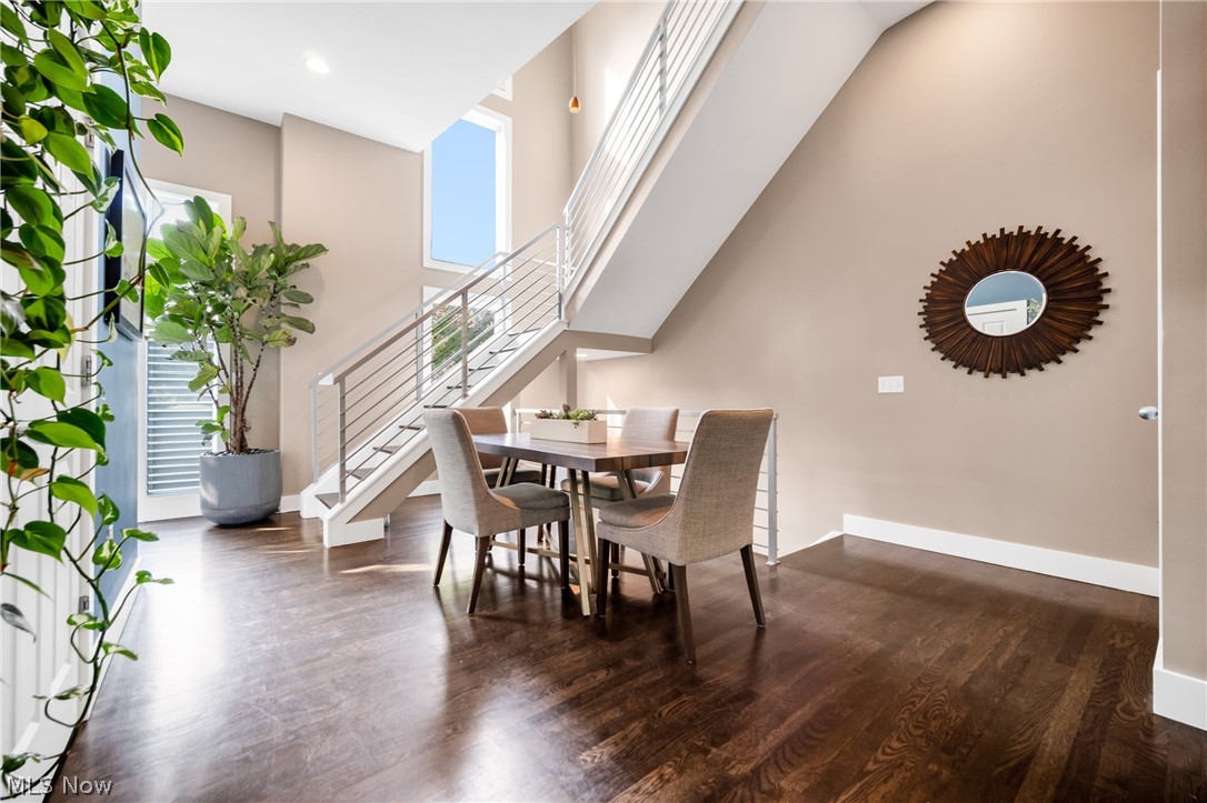 S S Tones Surv/College - Residential