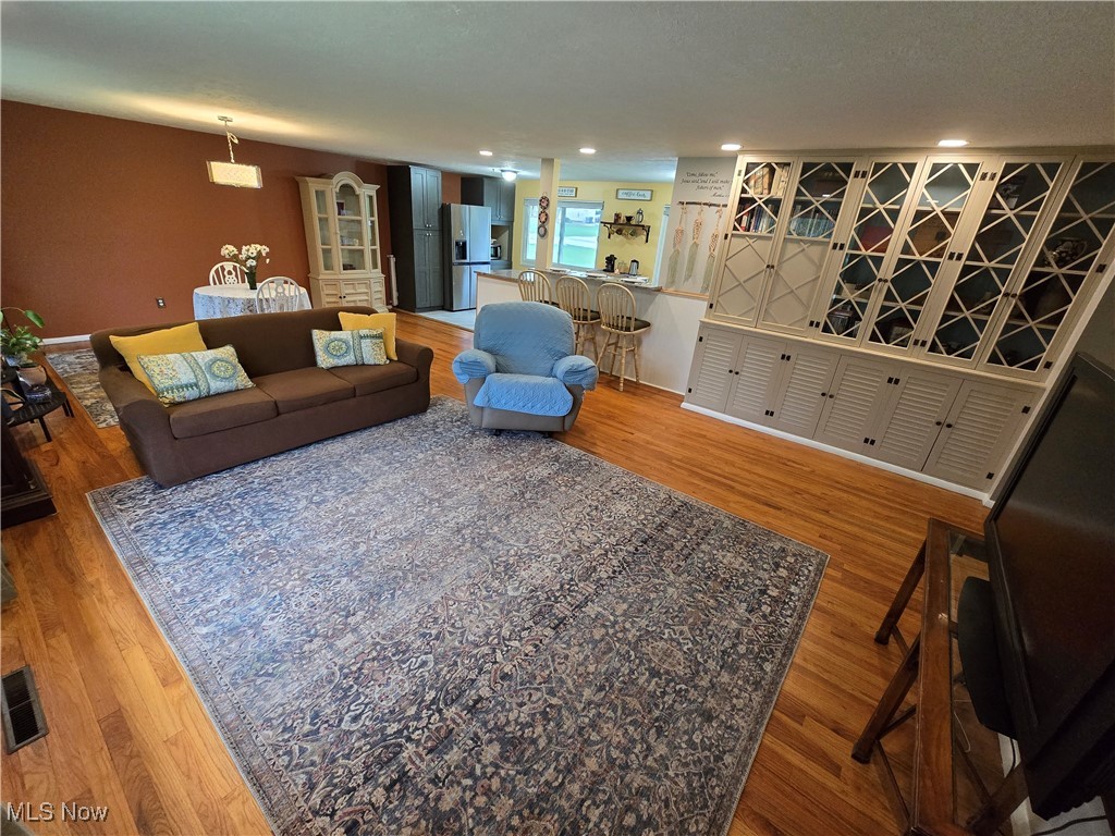 621 Brookpark Drive, Cuyahoga Falls, Ohio image 9