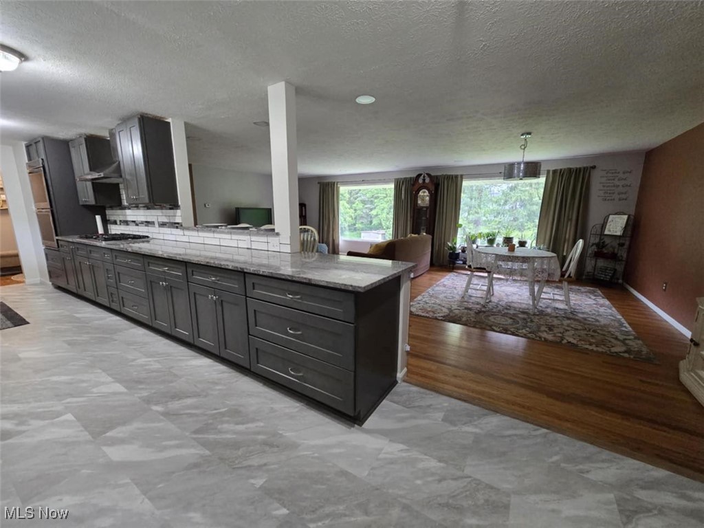 621 Brookpark Drive, Cuyahoga Falls, Ohio image 2