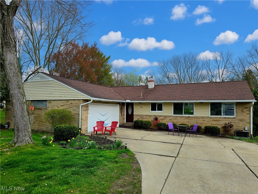 621 Brookpark Drive, Cuyahoga Falls, Ohio image 1