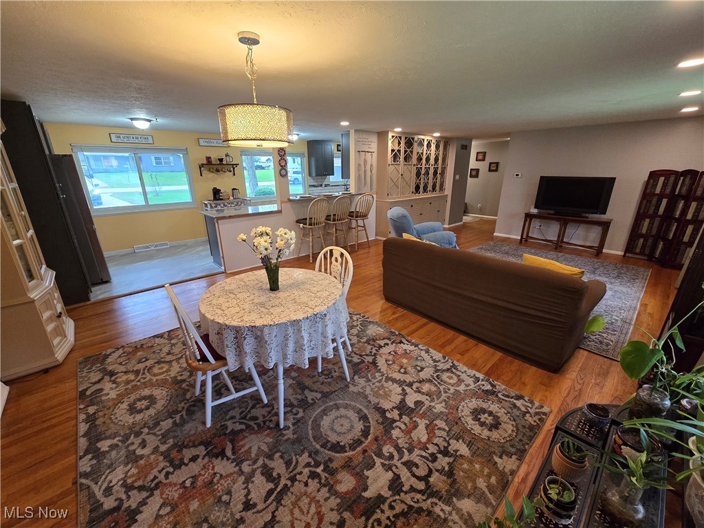 621 Brookpark Drive, Cuyahoga Falls, Ohio image 7