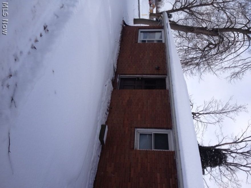 Move in ready for rent! Very clean and nice duplex in Canton available immediately!! All appliances in unit, and central air!!Tenant pays GAS and ELECTRIC. Sorry NO PETS! Security deposit required!(Same as one months rent)$50 NON-REFUNDABLE application and background check fee.