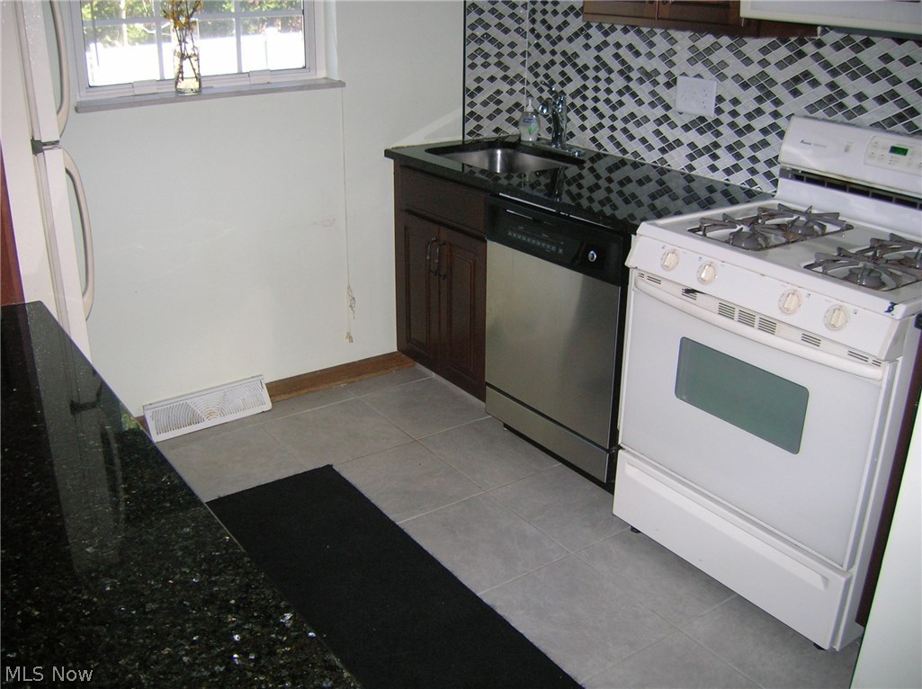 Pleasant Woods Condo - Residential