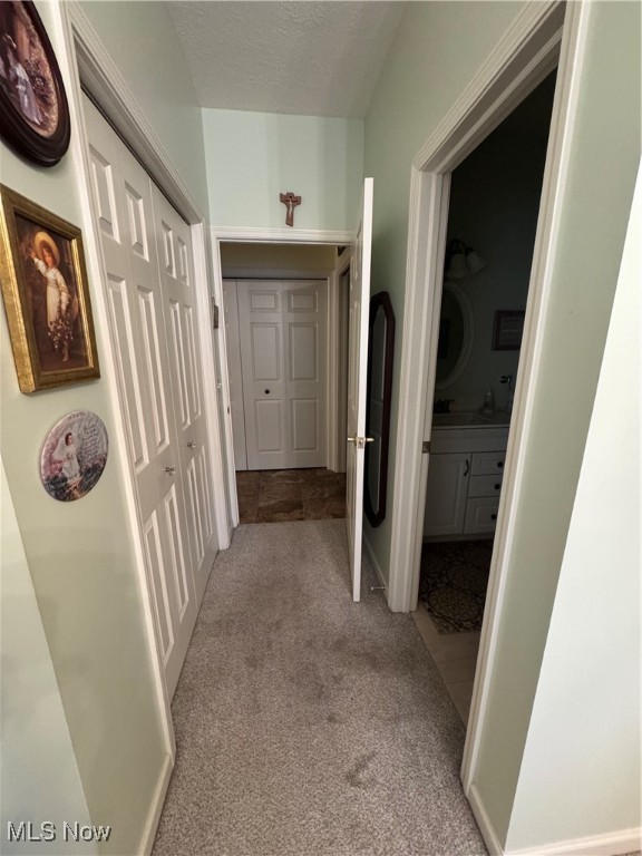 Clingan Xing Condo - Residential