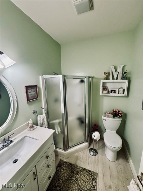 Clingan Xing Condo - Residential