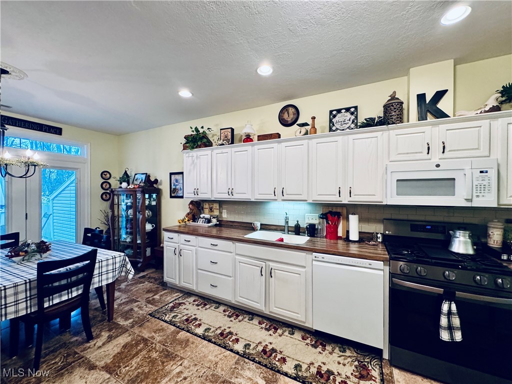 Clingan Xing Condo - Residential