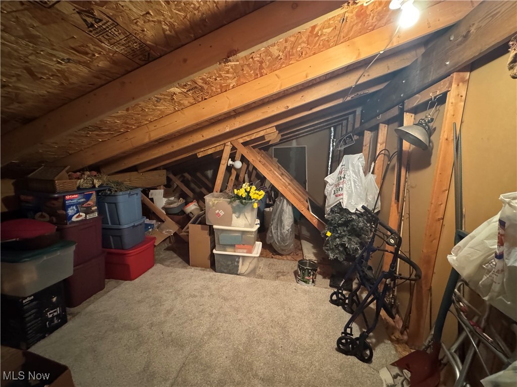 Clingan Xing Condo - Residential