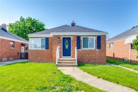 2112 Grovewood Avenue Parma OH 44134