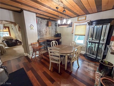 Tiny photo for 1011 Pennsylvania Avenue, McDonald, OH 44437 (MLS # 5179936)