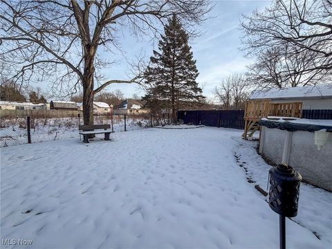 Tiny photo for 1011 Pennsylvania Avenue, McDonald, OH 44437 (MLS # 5179936)