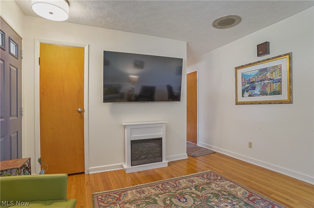Charring Cross Meadows - Residential