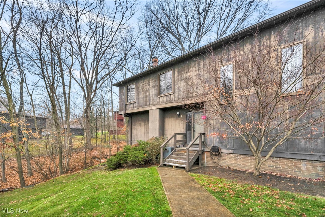 7507 Creekwood Drive #C15, North Royalton, Ohio image 23