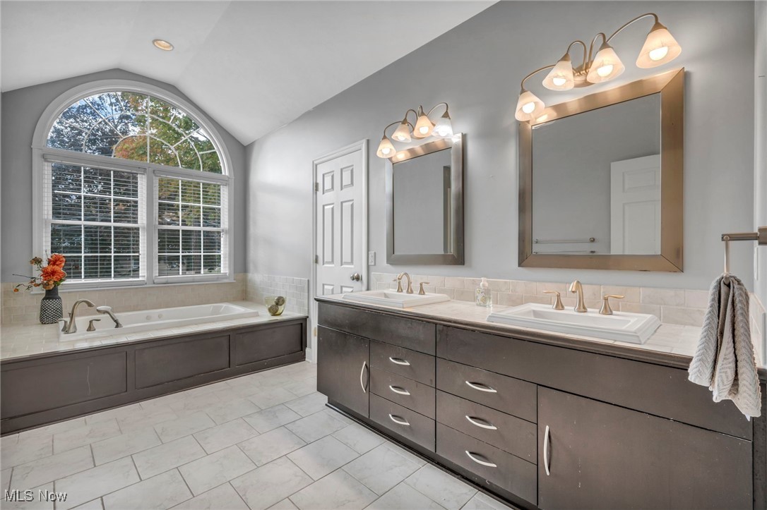 Beachwood Cove - Residential