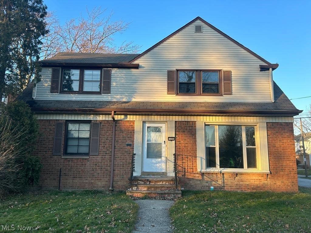 Photo of 14305 Washington Boulevard, University Heights, OH 44118 (MLS # 5224501)