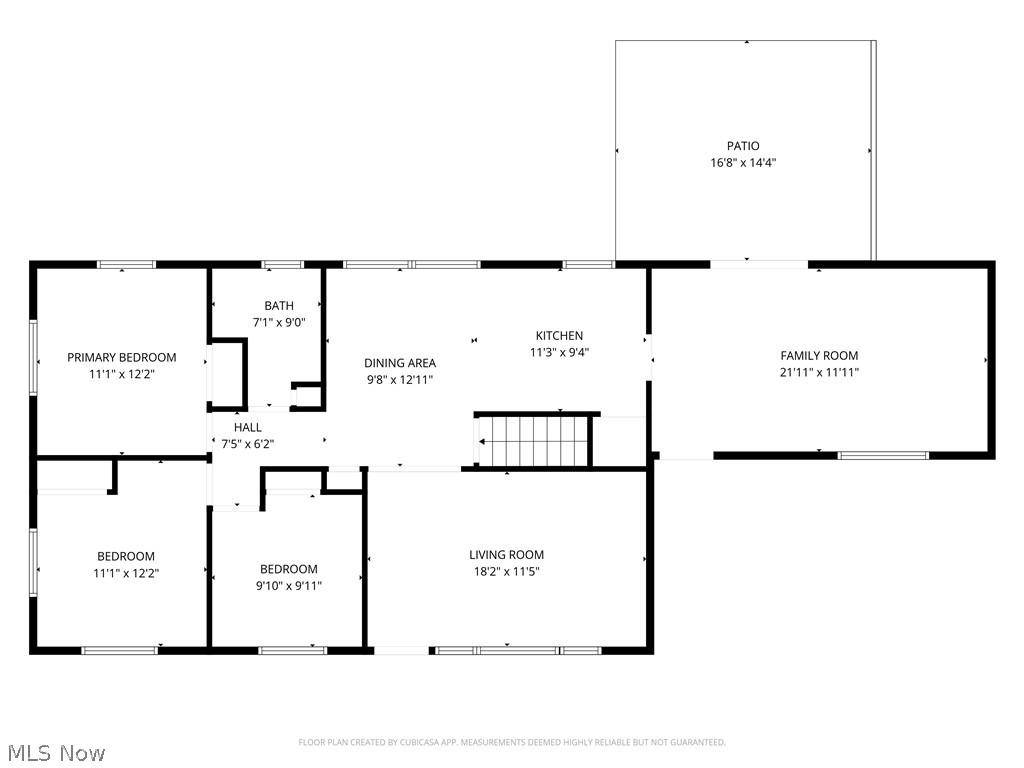 Main image without alt text