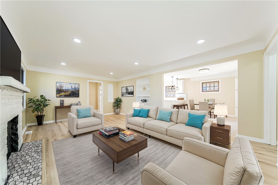 Riverside Manor - Residential